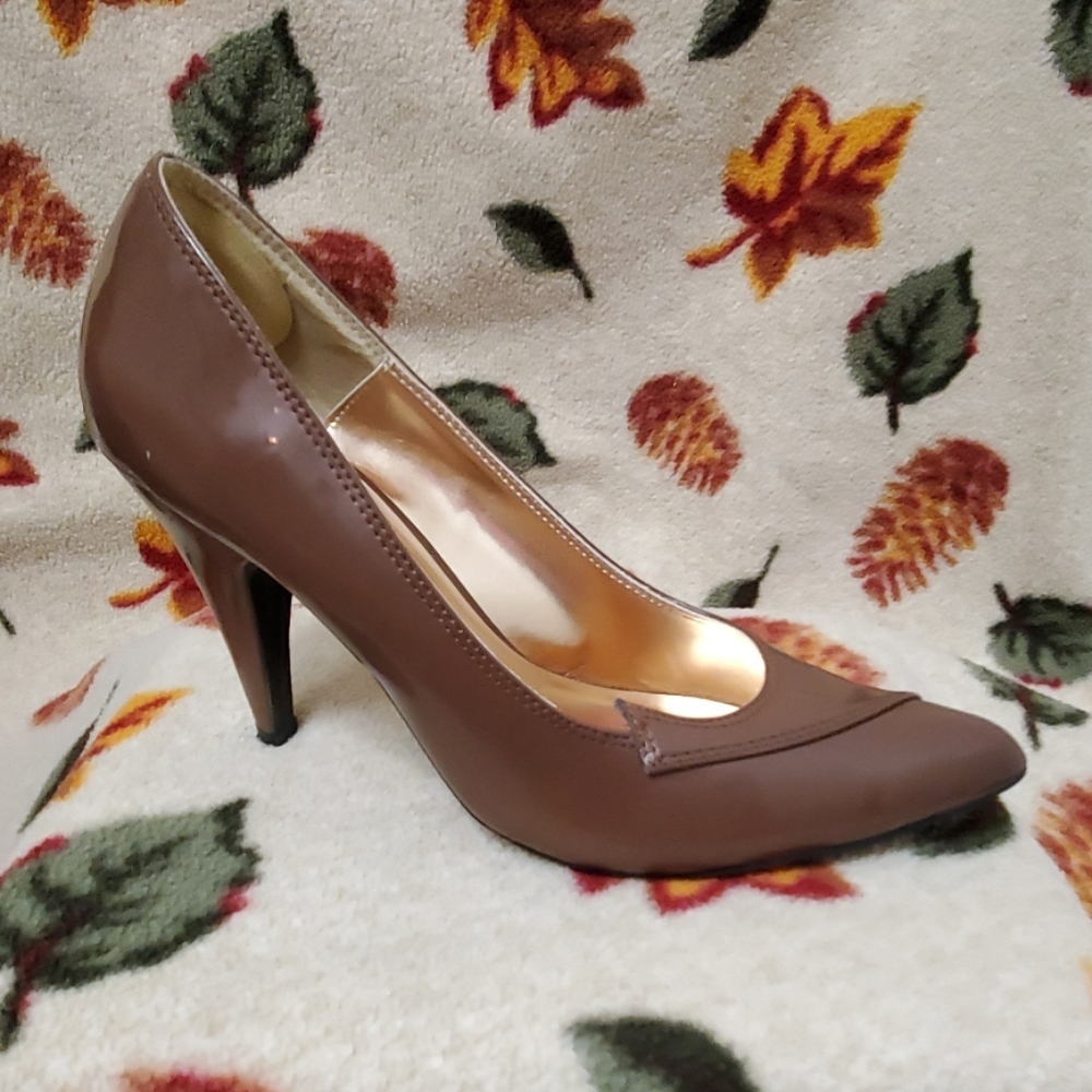 Brown Pumps